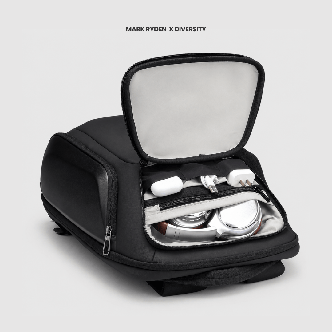 MARK RYDEN - Polycom Backpack