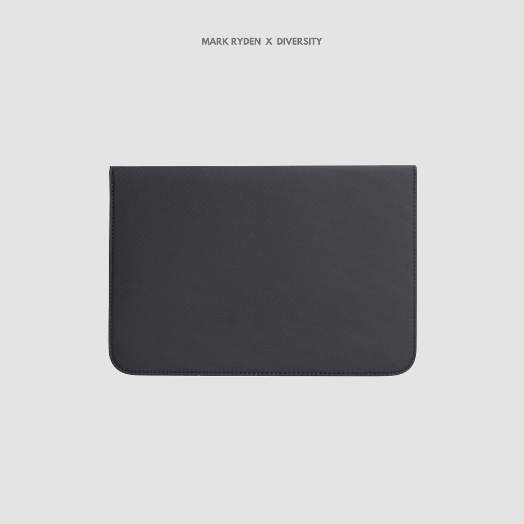 MARK RYDEN - Sheer Professionals Laptop Sleeve - Black