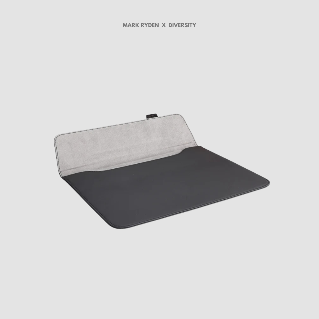 MARK RYDEN - Sheer Professionals Laptop Sleeve - Black