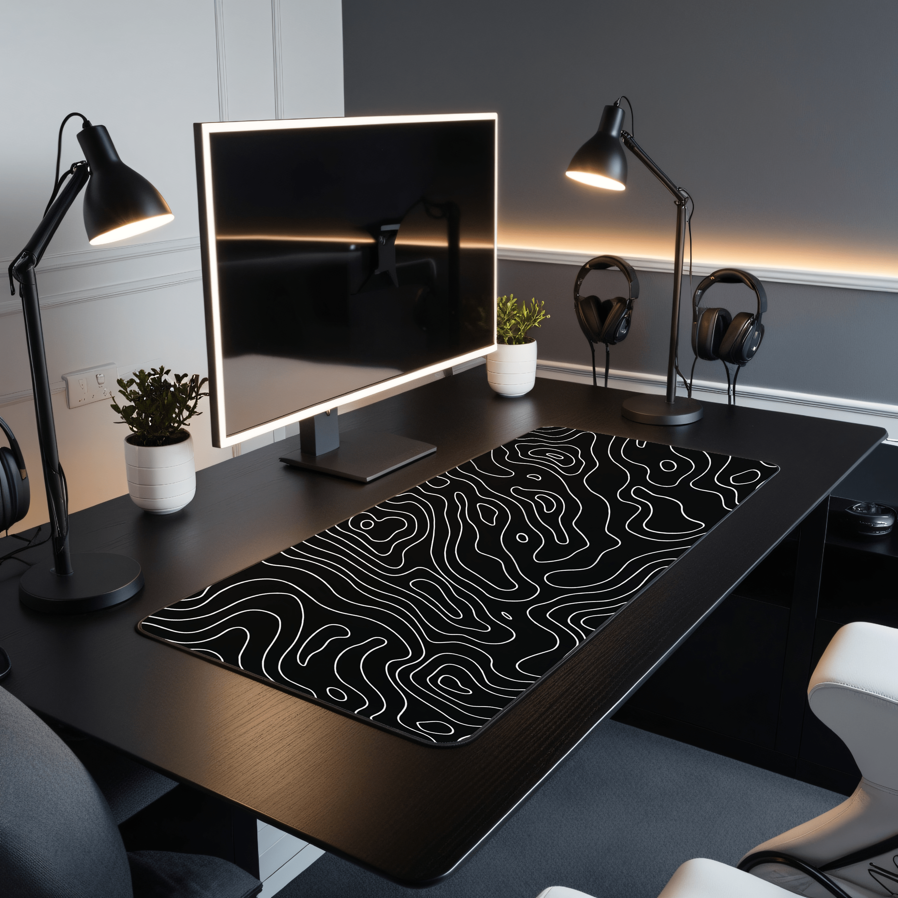 Printed Leather Desk Mat - Curvy Black