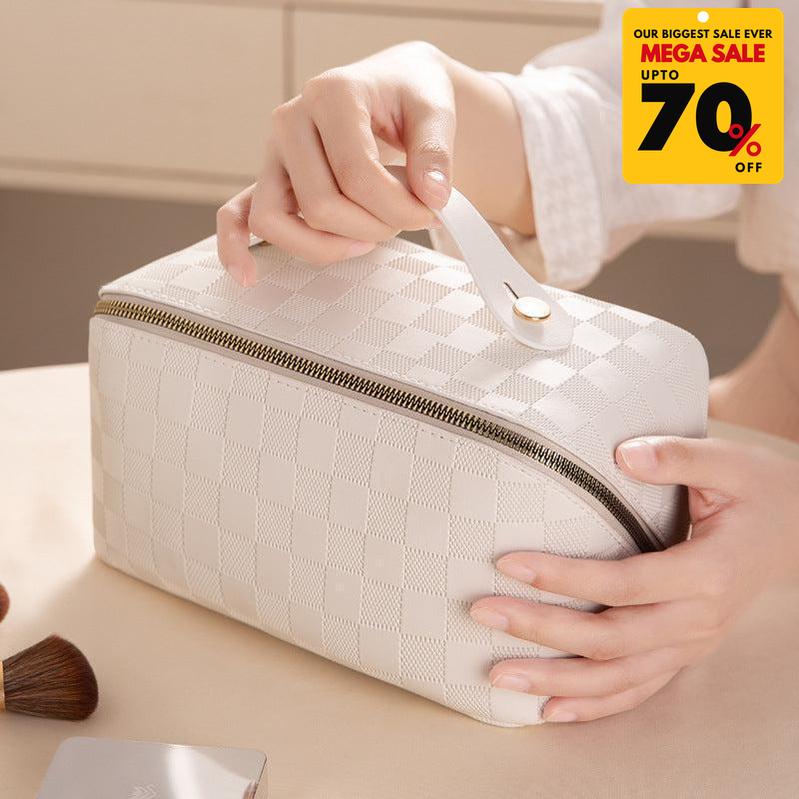 Checkered Pattern Cosmetic Pouch-DIVERSITY