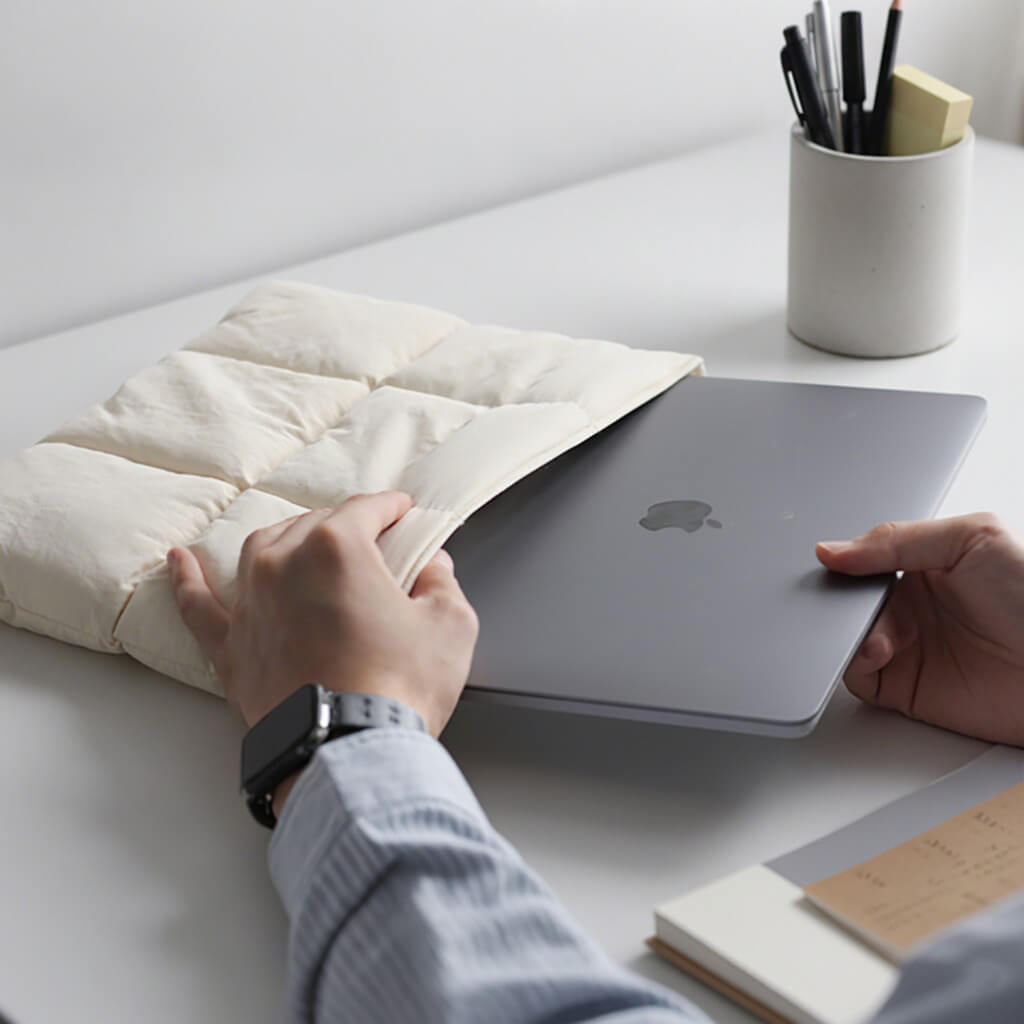 Puffy Laptop Sleeve - Off White