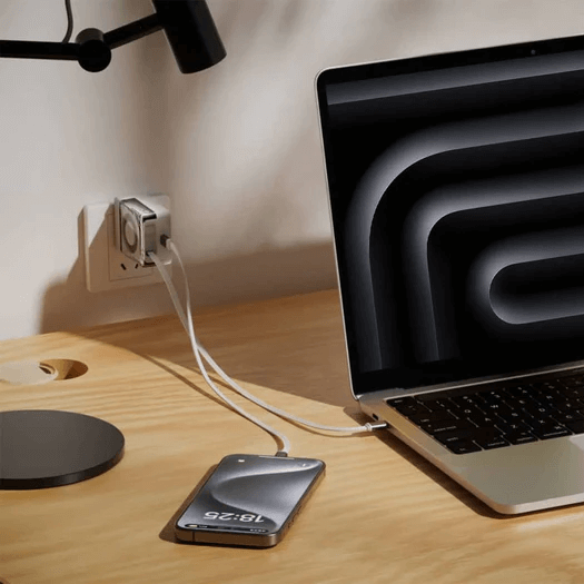 NILLKIN IceCore Retractable 65W GaN Charger