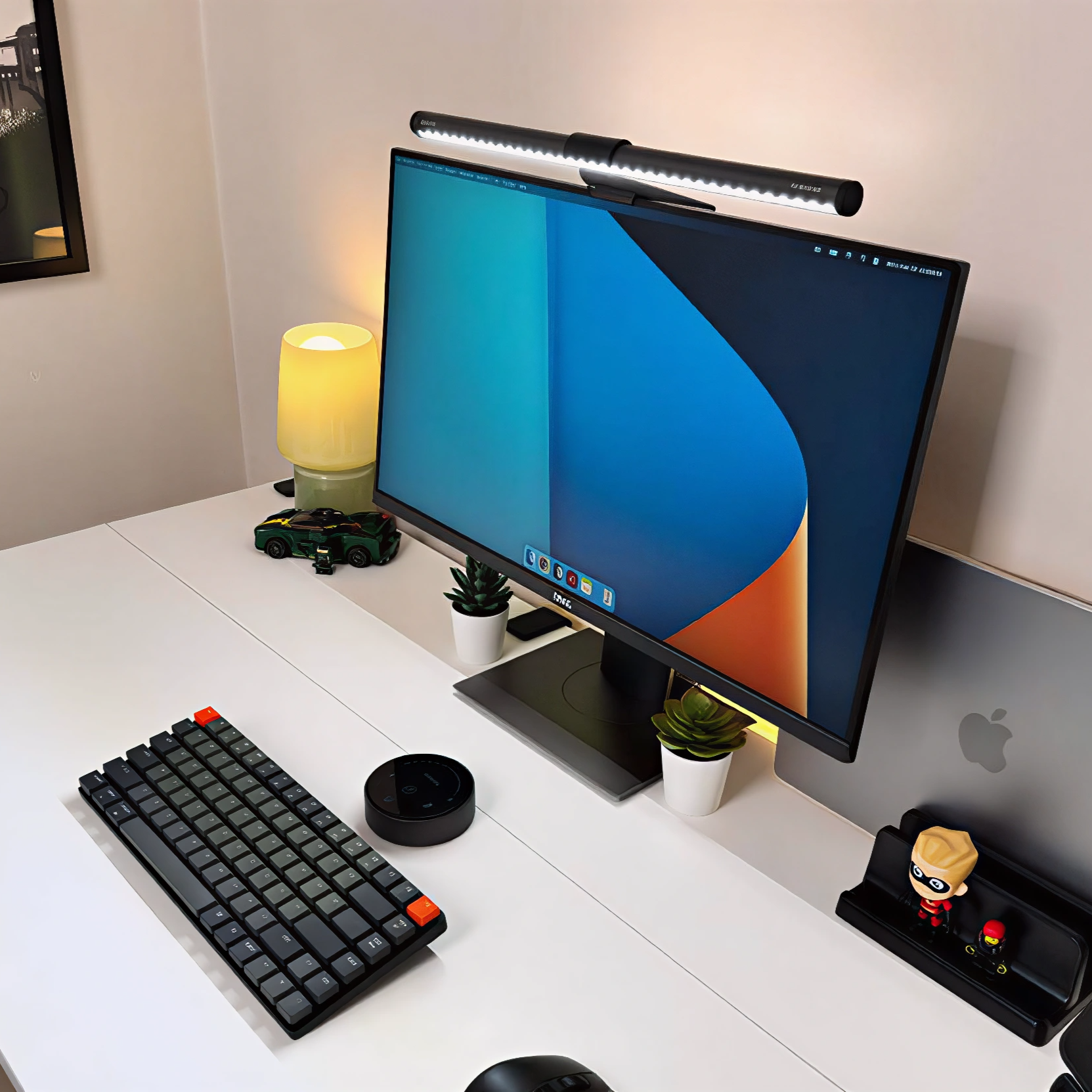 Quntis LED ScreenLinear Glow Plus Dual Light Monitor Light Bar