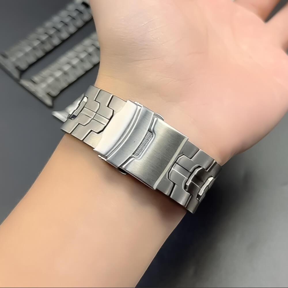 Titanium Chronolink Bracelet For Apple Watch-DIVERSITY