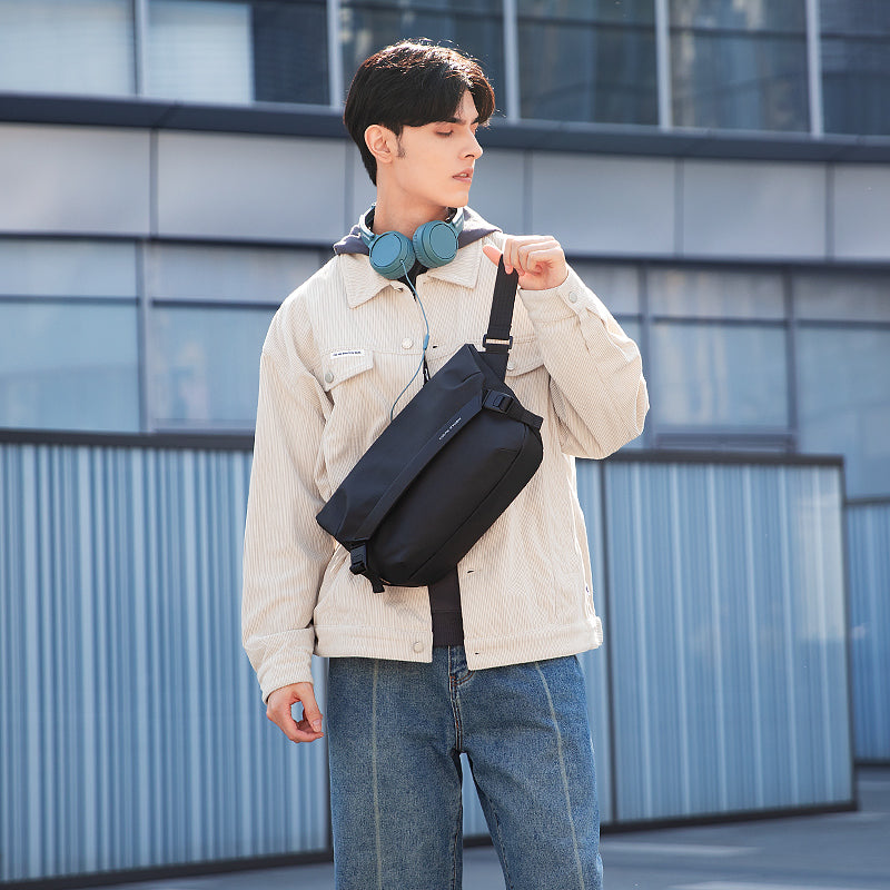 MARK RYDEN - Mailman Sling Bag - Black