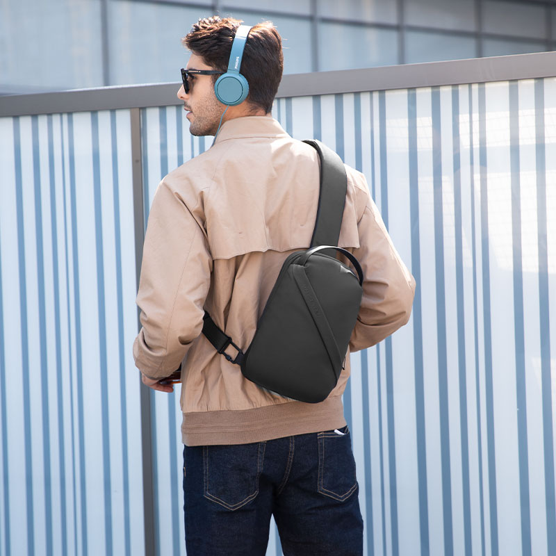 MARK RYDEN - The Clear - Large - Sling Bag