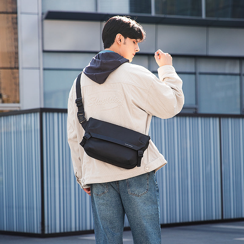 MARK RYDEN - Mailman Sling Bag - Black