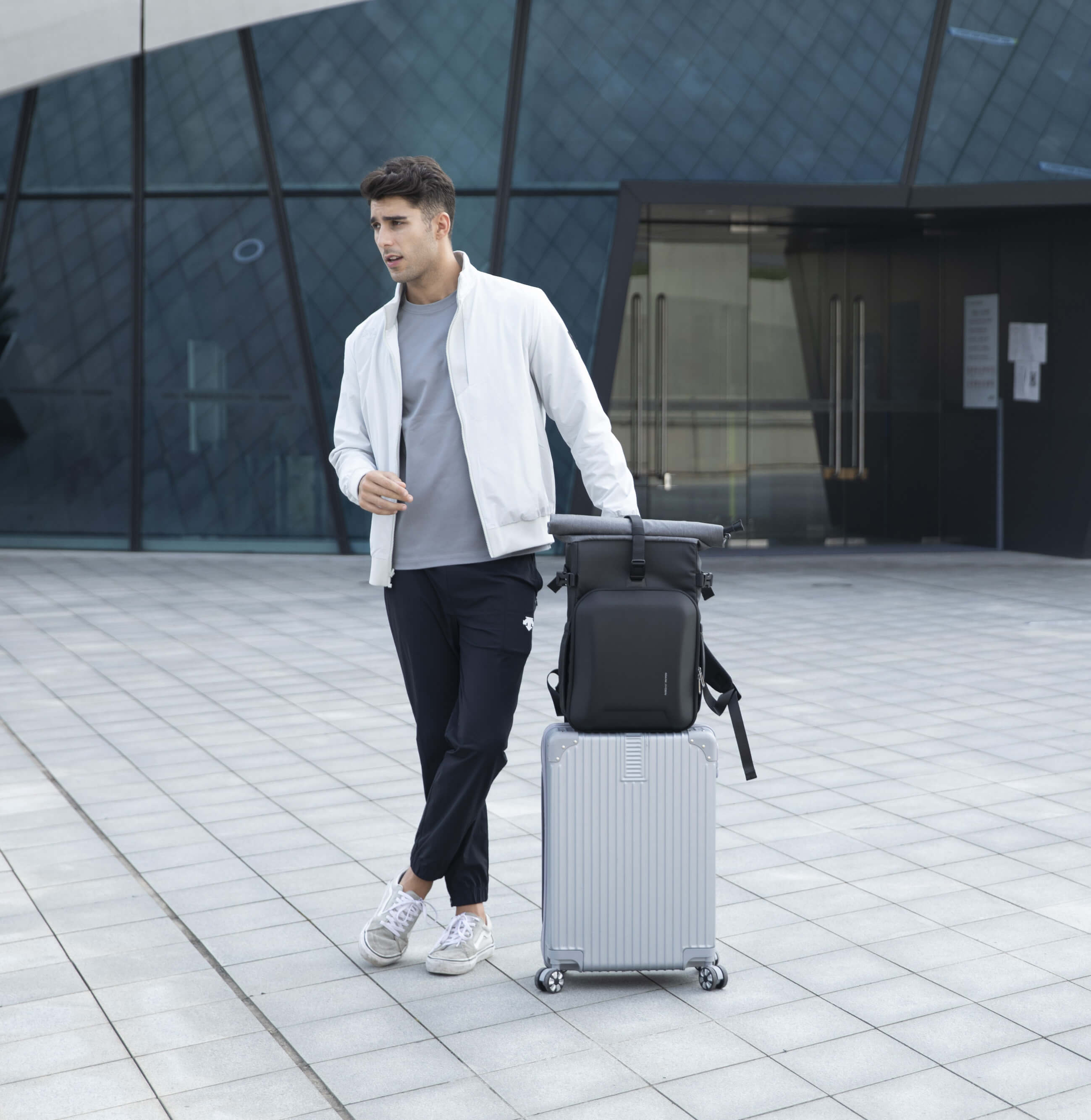 MARK RYDEN - Aspect Large-capacity Camera Backpack - DY Black