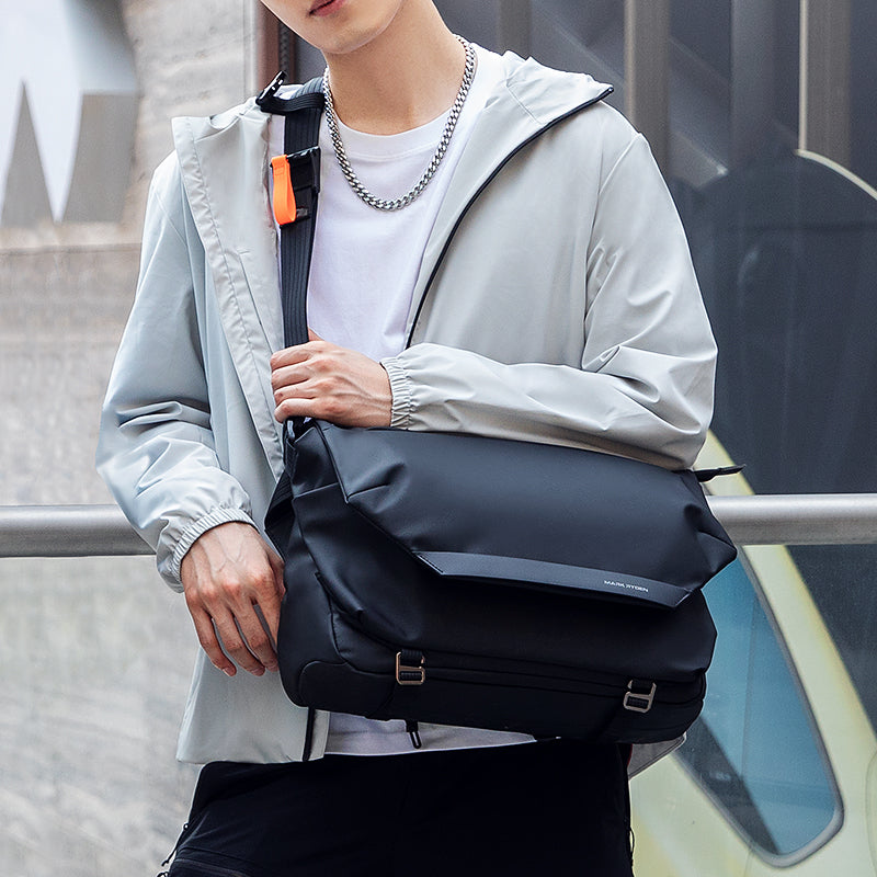 MARK RYDEN - Postman Pro Sling Bag - Black