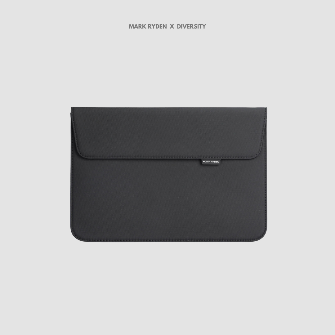 MARK RYDEN - Sheer Professionals Laptop Sleeve - Black