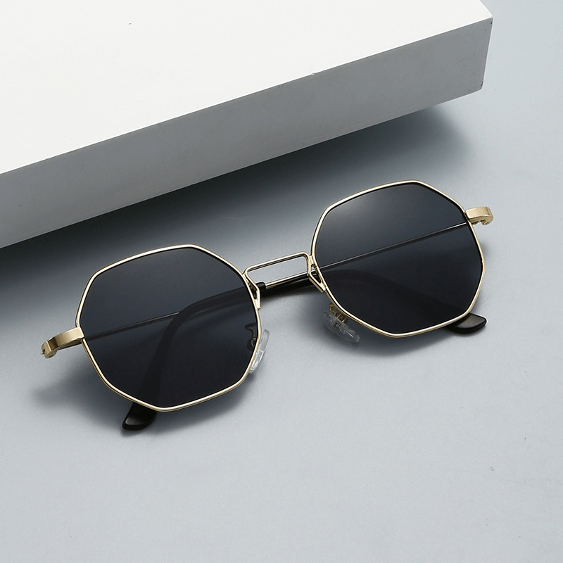 Octagonal Metal Frame Sunglasses - Golden Black